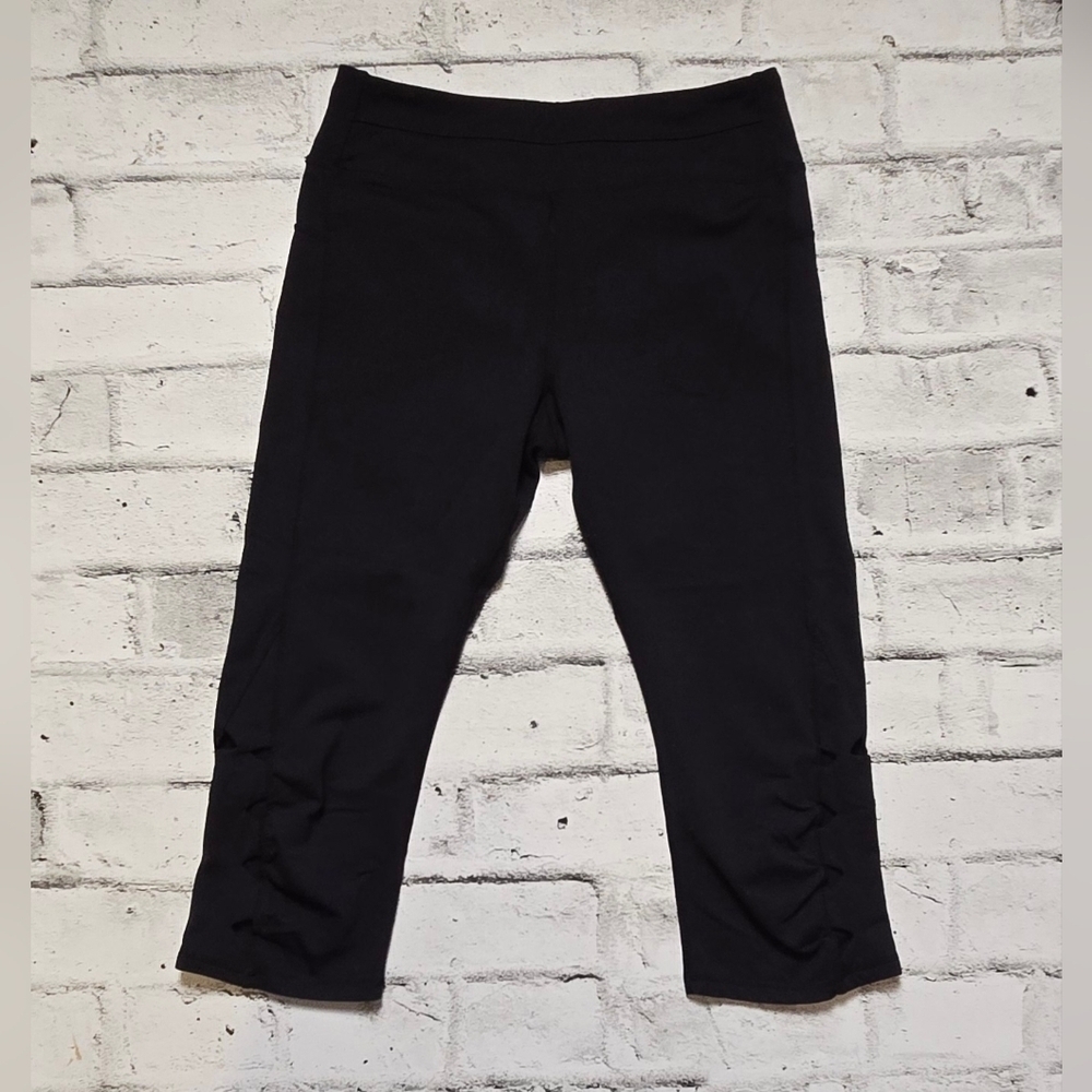 Kyodan Capri Leggings Womens Medium Black Yoga Gym Athleisure